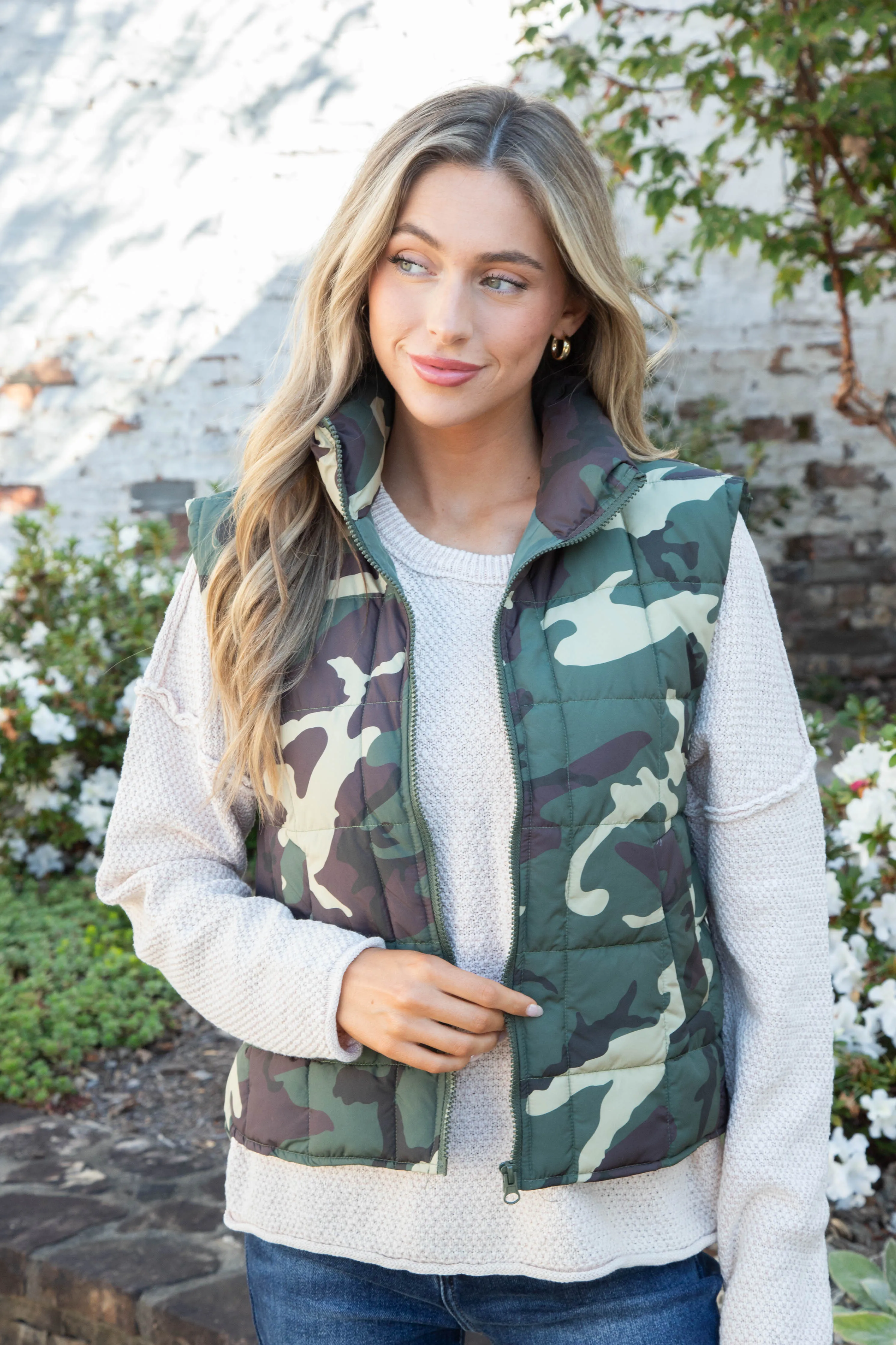 Teegan Zip Up Puffer Vest, Camouflage